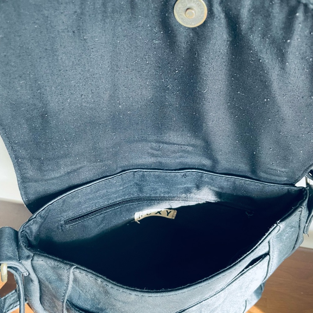 Roxy Crossbody bag - Picture 9 of 9